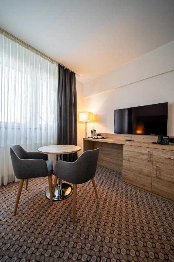Ee Hotel Кассель Экстерьер фото